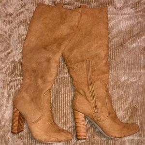 Tan heeled boots NEVER WORN